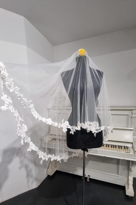 Double tier lace bridal veil [7]