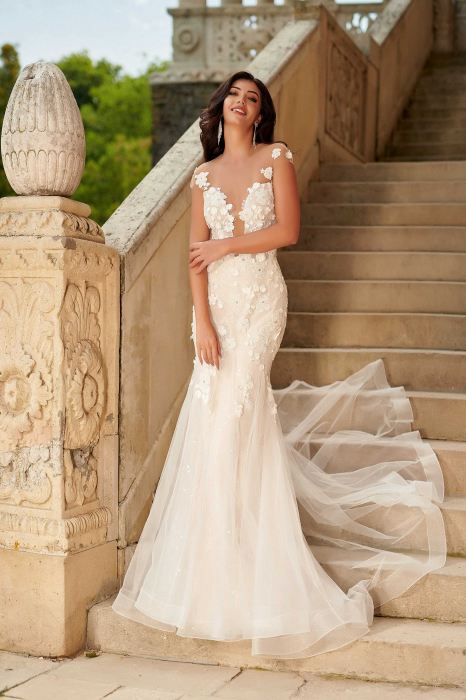 Mermaid Wedding Dress with 3D  Floral Appliqués [2]