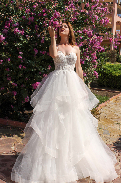 Lace corset and ruffles tulle skirt wedding gown [6]