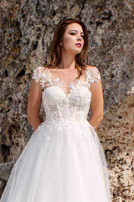 ROMANTIC Cap Sleeves Floral lace and SPARKLING tulle WEDDING DRESS [6]