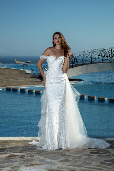Off shoulder Lace mermaid wedding gown with detachable ruffles train [1]