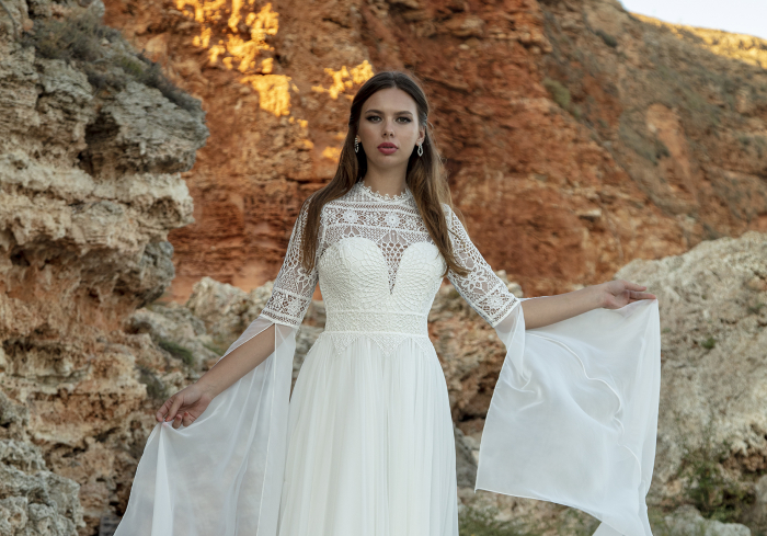 Long Sleeve Open Back Bohemian Lace wedding Dress [6]