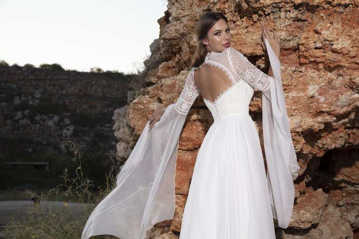 Long Sleeve Open Back Bohemian Lace wedding Dress [2]