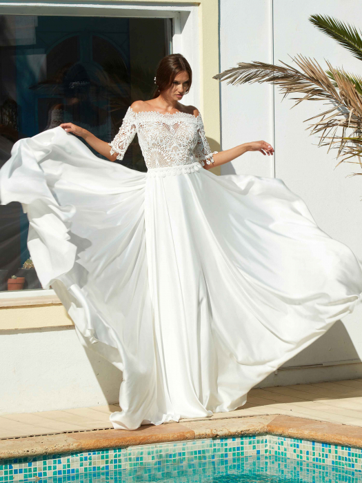 Bohemian off-shoulder wedding gown [4]