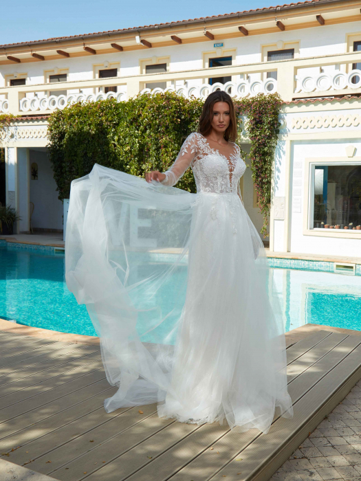 Lace and tulle long sleeves wedding dress [3]
