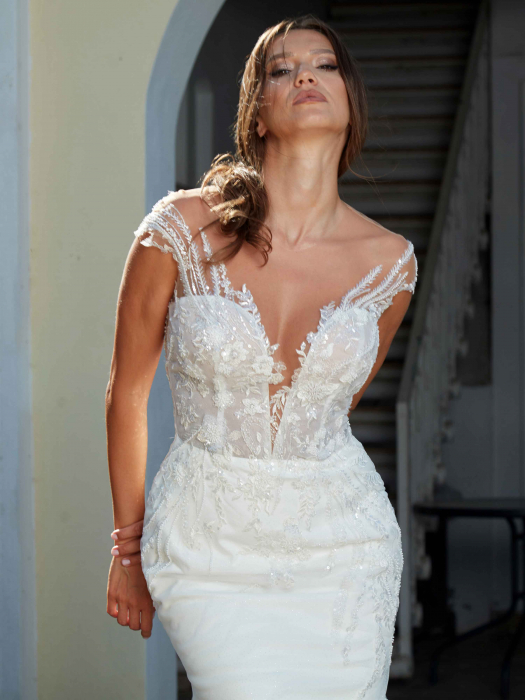 Mermaid wedding dress with detachable overskirt [4]