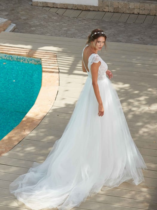 A-line sparkling wedding dress [6]