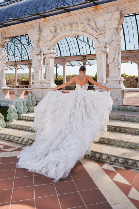Luxurious detachable ruffles train [5]