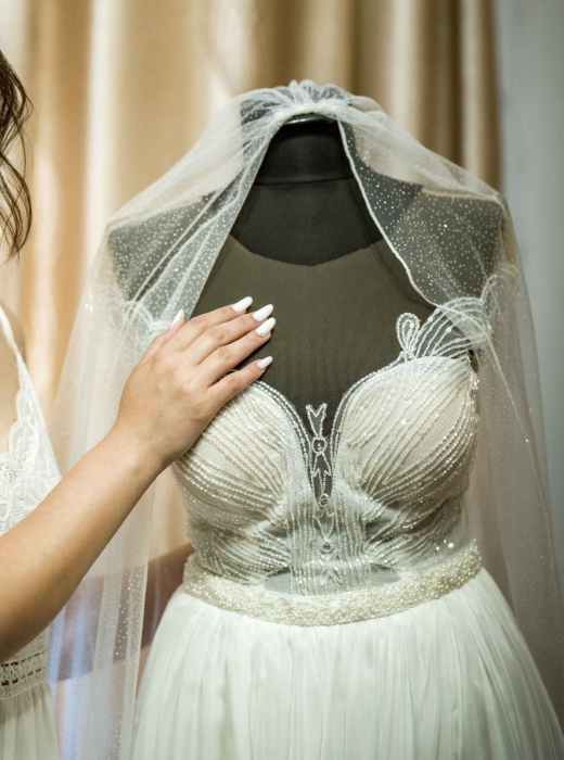 One tier glitter wedding veil [4]