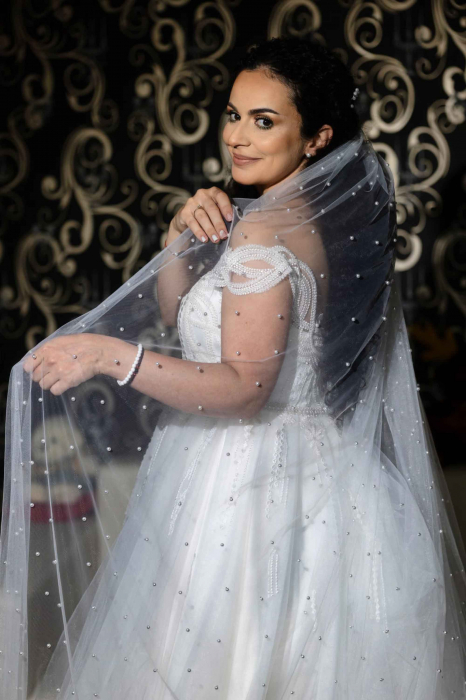 Stunning pearls wedding veil [5]