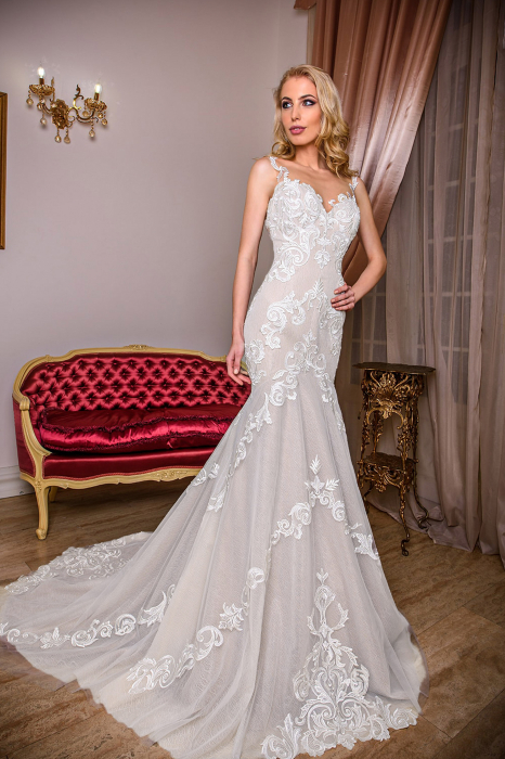 Lace mermaid wedding dress [1]