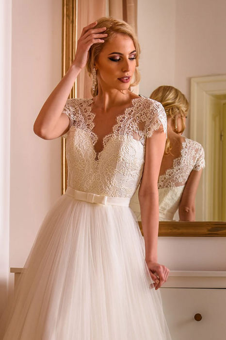 Nika- Romantic wedding dress [3]