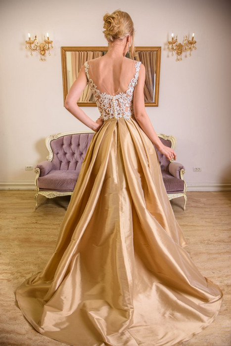 Nirvana- High-low colored wedding dress [2]