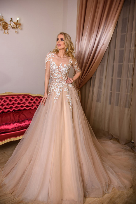 Gorgeous champagne wedding dress [2]