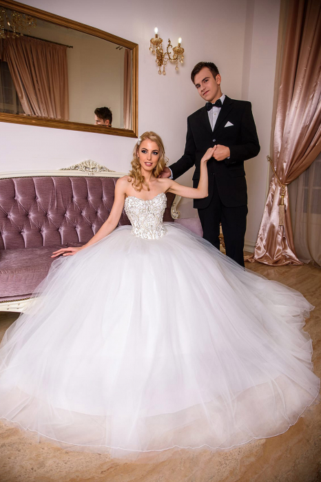 Crystals Corset Ball Gown Tulle Wedding Dress [2]