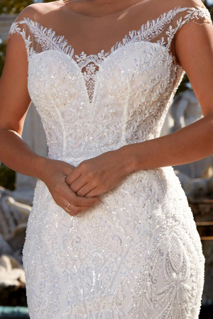 mermaid wedding dress with open back [6]