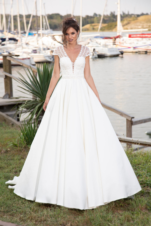 Lace and Satin A-line wedding dress [2]