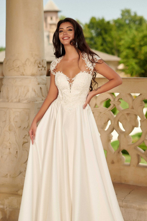 Elegant Satin Lace A-line Open Back Wedding Gown [3]