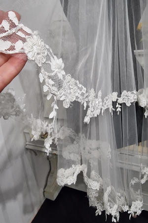 Double tier lace bridal veil [4]
