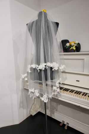 Double tier lace bridal veil [1]