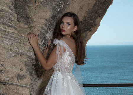 Romantic A-line Off-shoulder Slit Wedding Dress [3]