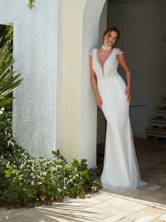 Lace mermaid wedding dress with detachable train