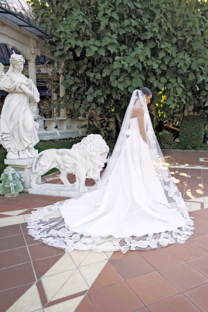 Large flowers bridal veil [6]