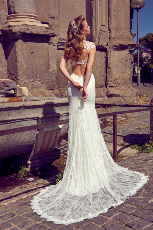 Open Back Chantilly Lace Mermaid wedding Gown [3]