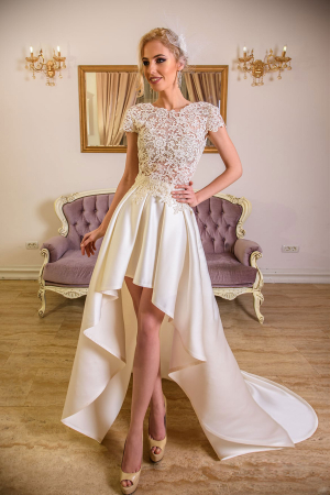 Short & Midi - Nepal- High-low wedding dress