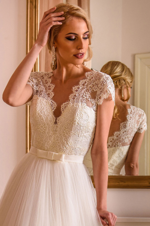 Nika- Romantic wedding dress