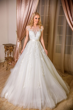 Ball Gown - Nikita- Classic lace wedding dress