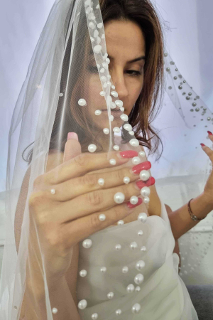 Pearls bridal veil