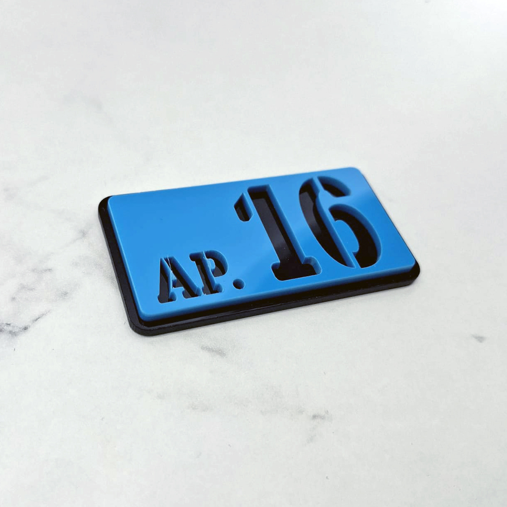 Set plăcuțe număr apartament și cutie poștală din plexiglas – personalizate [4]