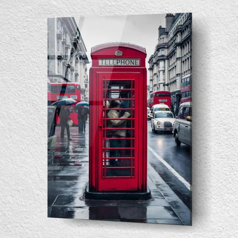 tablou din sticla acrilica London Red, accente rosii pe fundal urban londonez [2]