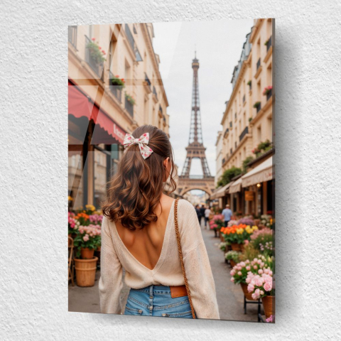 tablou din sticla acrilica Parisian Stroll cu femeie pe strada si Eiffel Tower [2]