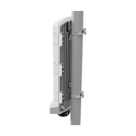 Switch exterior, 3 x RJ45 1G (1 x PoE-In bt, 2 x PoE-Out), 3 x SFP+ 10G, IP66 - Mikrotik CSS606-1G-2Gi-3S+OUT [2]