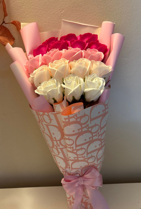 Mini buchet cu 18 trandafiri [3]