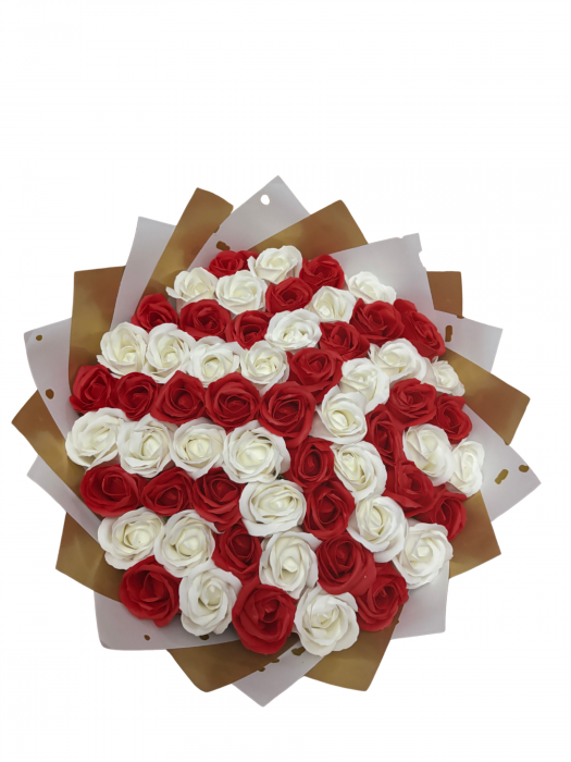 Buchet 57 trandafiri din sapun rosu si alb [1]