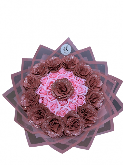 Buchet cu 31 trandafiri din sapun roz deschis [1]