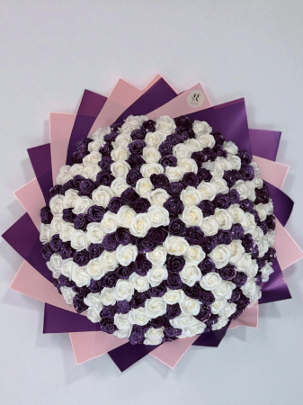 Buchete 201 trandafiri - Buchet 201 trandafiri de sapun marsalla inchis cu sclipici si alb