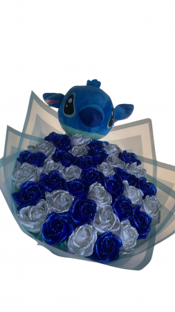 Buchete 37 de trandafiri - Buchet cu 37 de trandafiri albastru si alb cu sclipici
