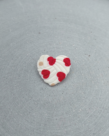 Broșă - White heart [1]