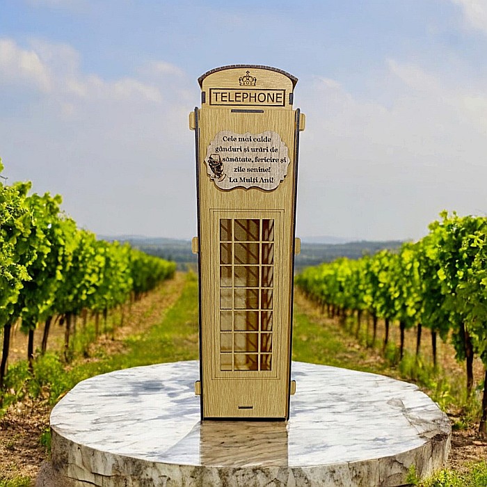 Cutie de vin personalizata cu mesaj standard, cadou personalizat pentru prieteni, familie, cabina telefonica, model 1, dimensiune 35x10cm, maro [1]