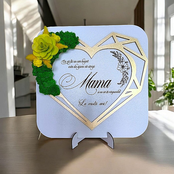 Tablou decorativ personalizat pentru Mama, decorat cu licheni stabilizati, cu design in formă de inimă geometrica– Produs în România de Rustic Wood Decor [1]