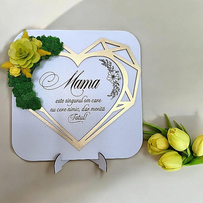 Tablou decorativ personalizat pentru Mama, decorat cu licheni stabilizati, cu design in formă de inimă geometrica– Produs în România de Rustic Wood Decor [1]