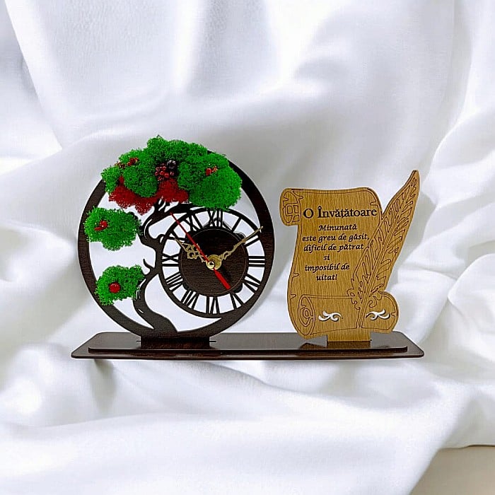 Ceas Bonsai cu Placută, personalizat pentru Invatatoare "O Invatatoare minunate este greu de gasit", Produs în România de Rustic Wood Decor ,dimensiune 30x18cm [1]
