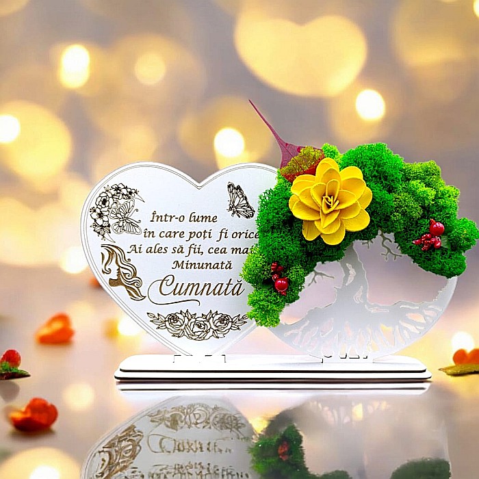 Tablou Inima Copacul vietii decorativ cu suport, personalizat pentru Cumnata "Intr-o lume in care poti fii orice..." , Produs în România de Rustic Wood Decor, dimensiune 30x16cm [1]