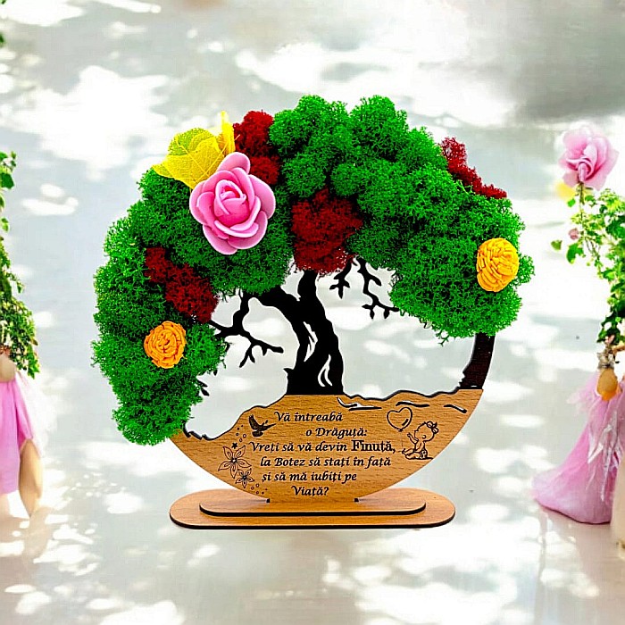 Tablou Copacul Vietii Cadou personalizat cu mesaj standard pentru Prieteni/Sotie/Fini/Familie/Nasi ”Va intreaba o draguta..”,decorat cu licheni stabilizati Produs în România de Rustic Wood Decor [1]