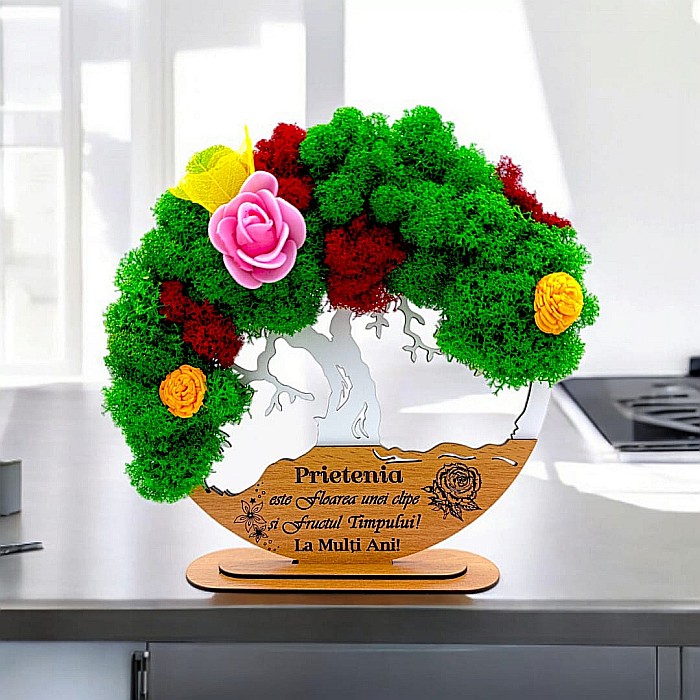 Tablou Copacul Vietii Cadou personalizat cu mesaj standard pentru Prieteni/Sotie/Fini/Familie/Nasi ”Prietenia este floarea..”,decorat cu licheni stabilizati Produs în România de Rustic Wood Decor [1]