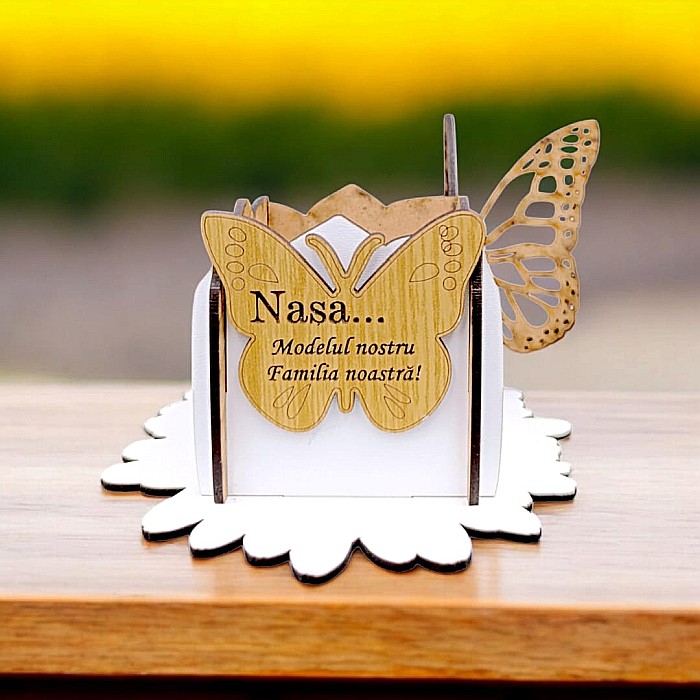 Cadou personalizat, Cutie tip martisor cu fluturi si mesaj standard pentru Nasa, dimensiune 10x10, alb [1]